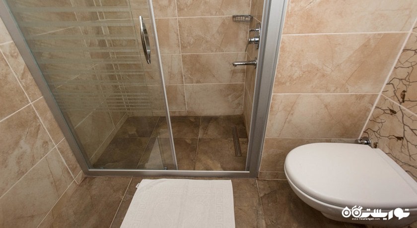 حمام و سرویس بهداشتی اتاق ها